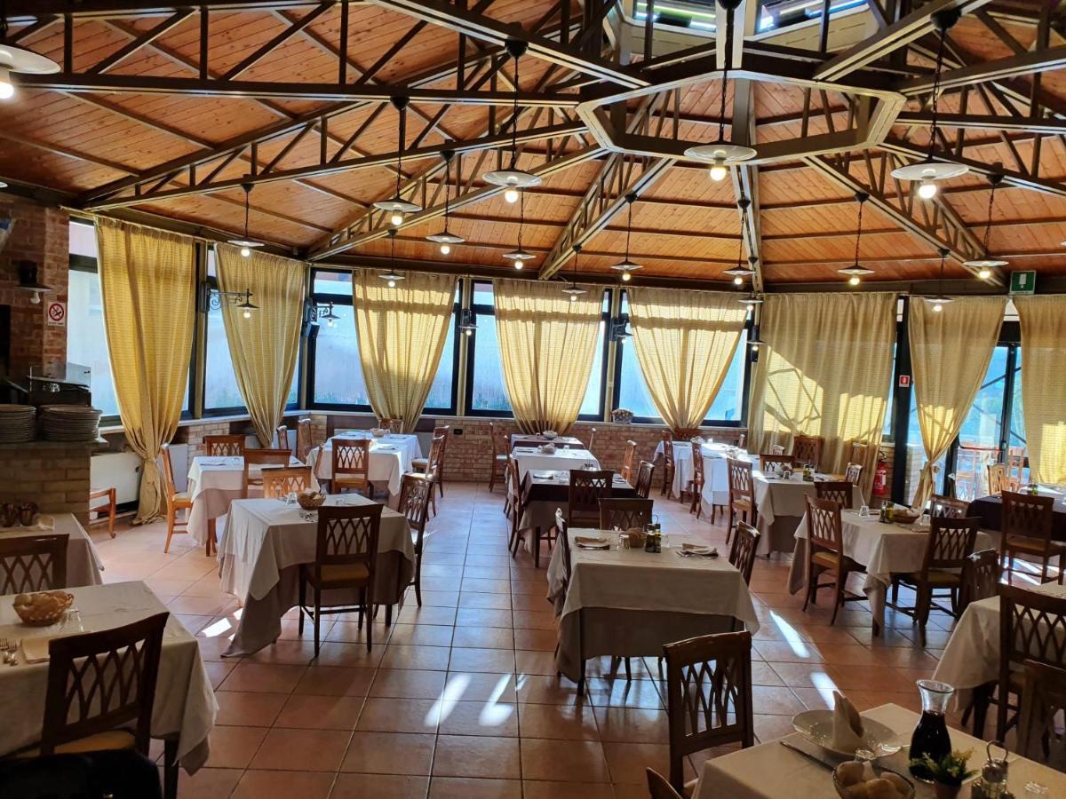 Hotel Holiday Foggia Exteriér fotografie