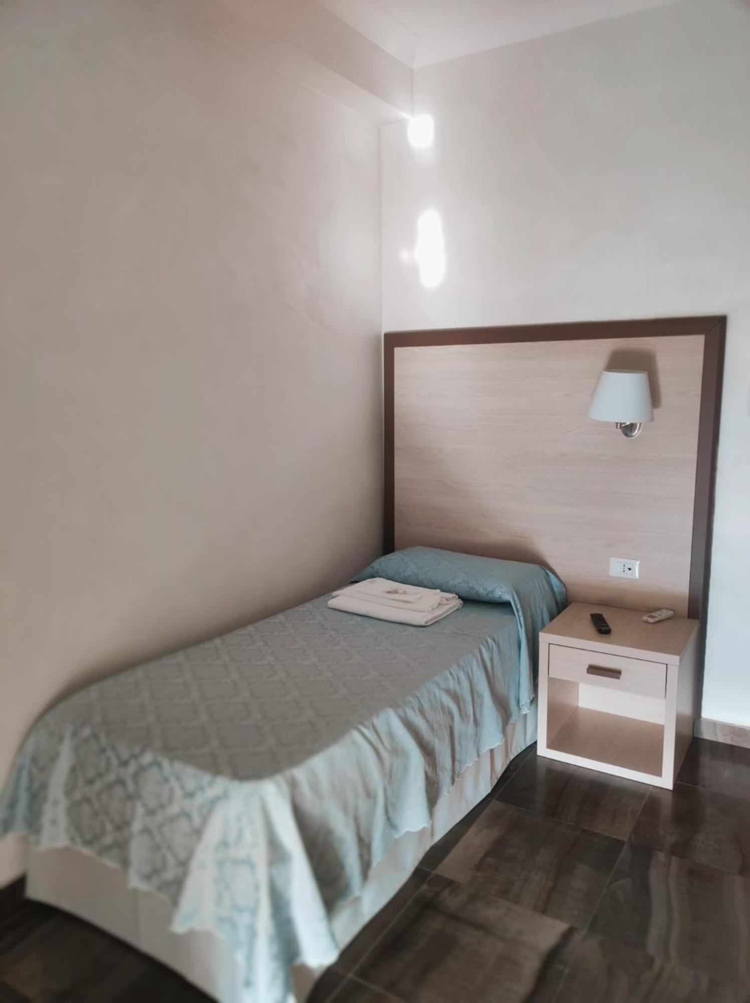 Hotel Holiday Foggia Exteriér fotografie